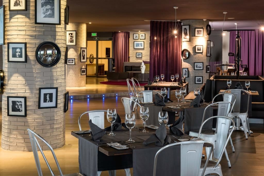 restaurants-sky-lights