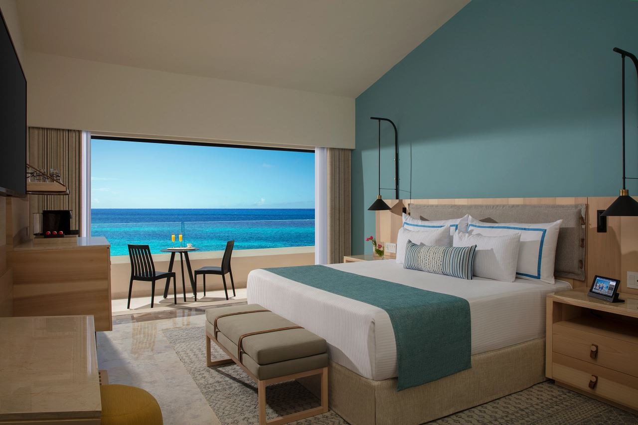 rooms-master-suite-ocean-view