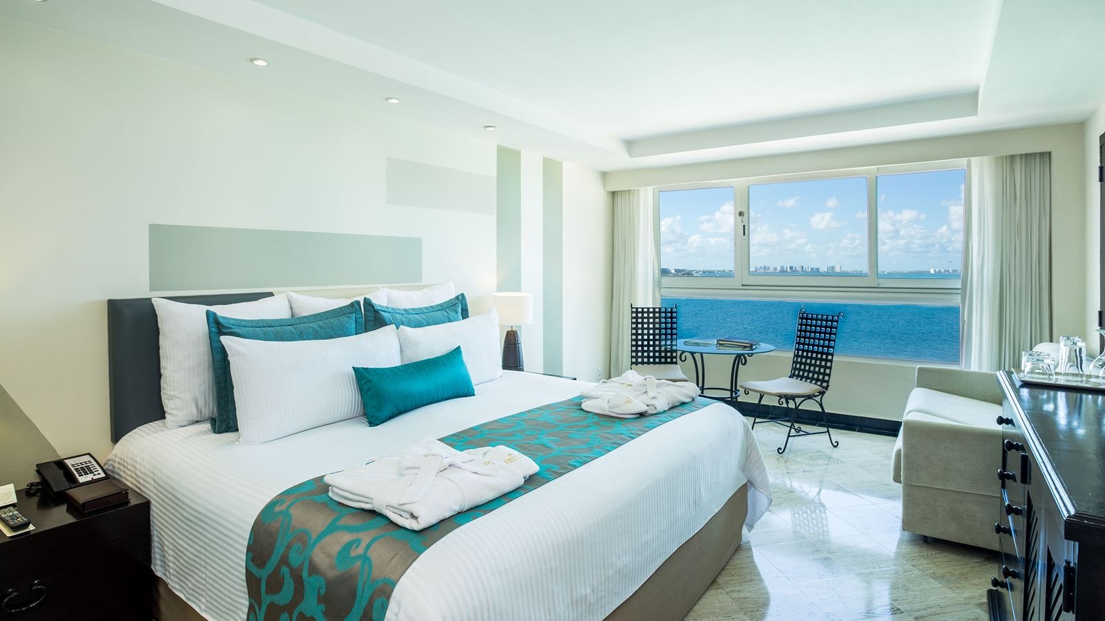 rooms-preffered-club-deluxe-ocean-view-room