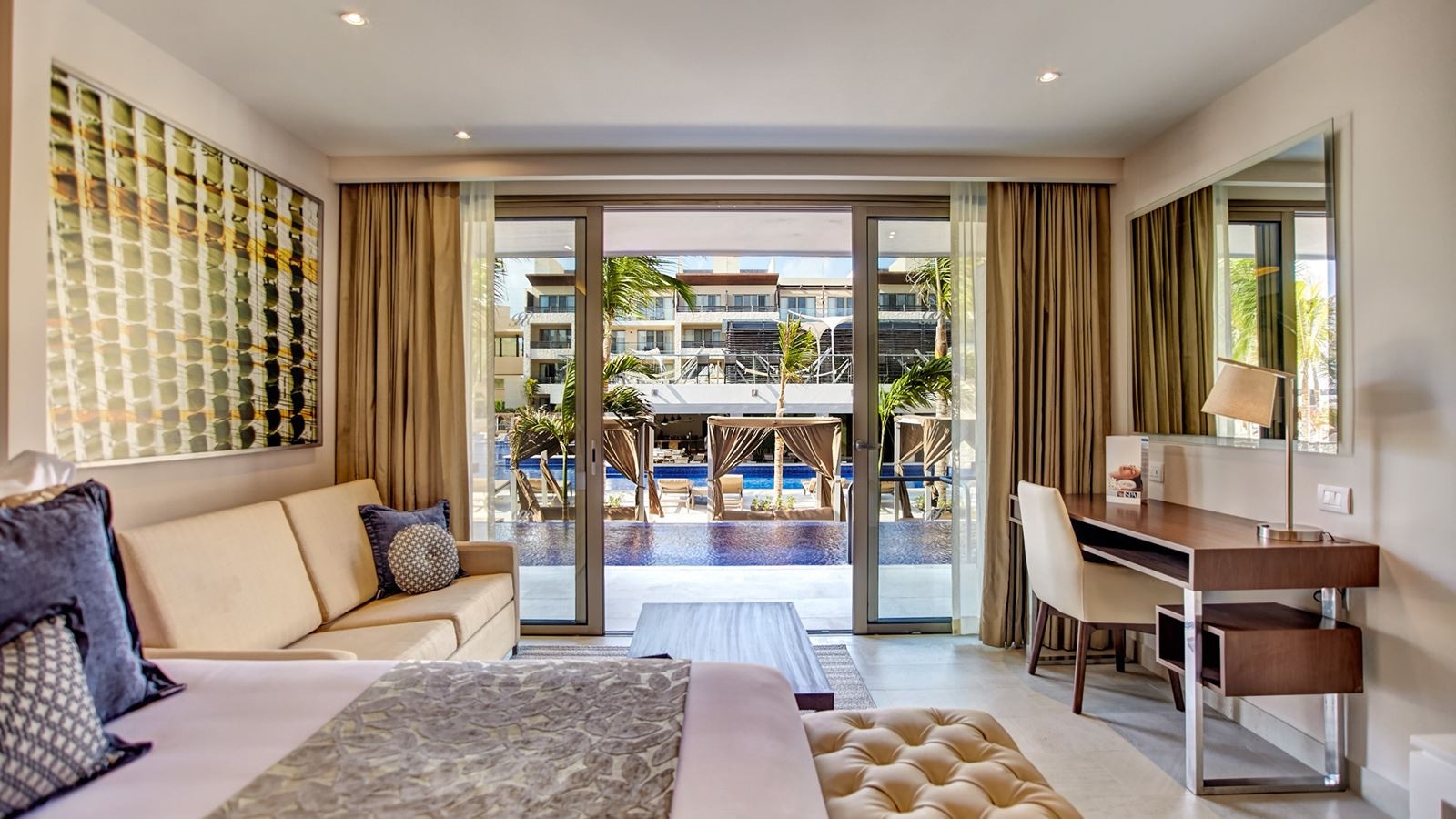 rooms-luxury-junior-suite