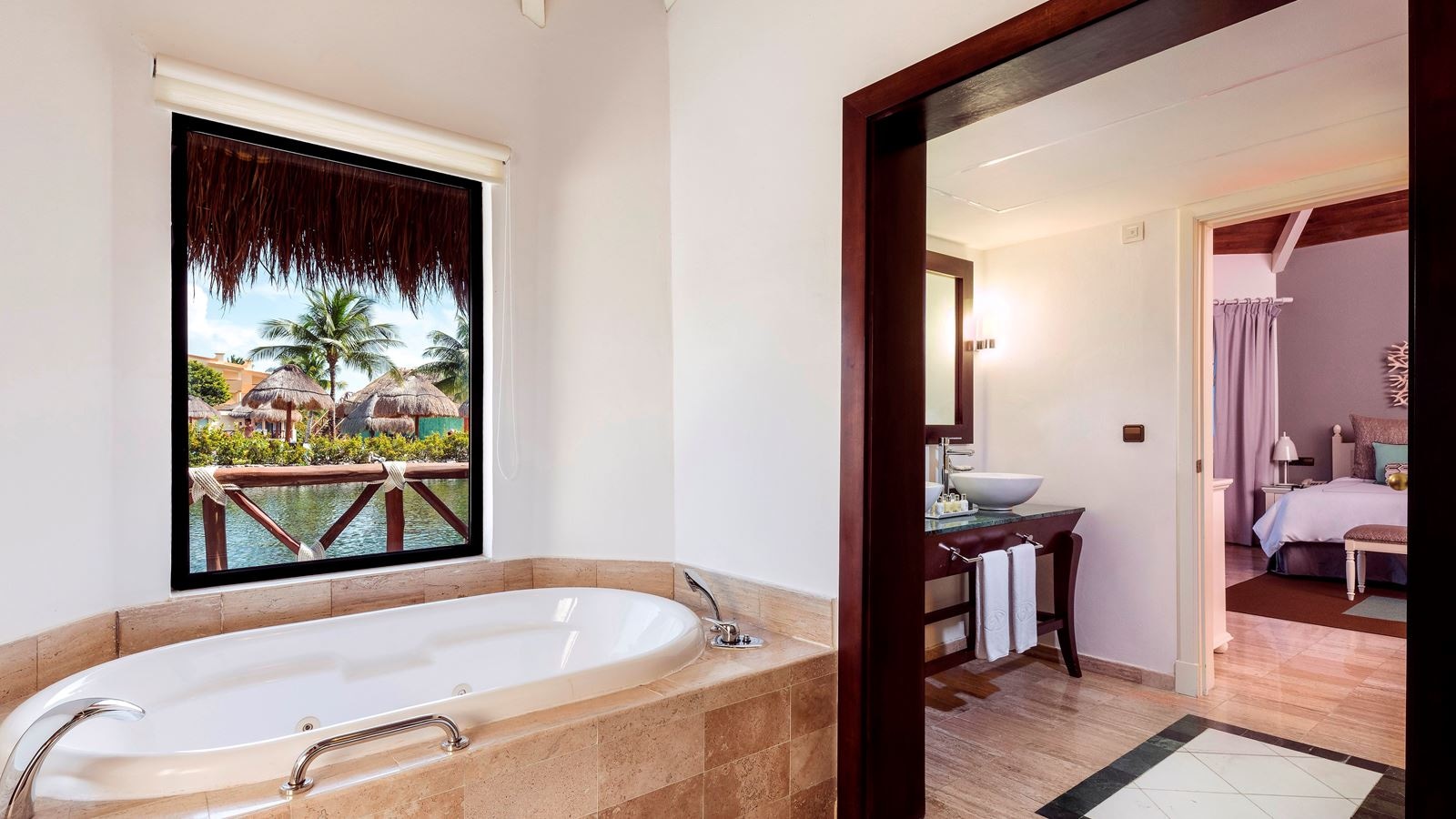 rooms-romance-bungalow-by-the-lake