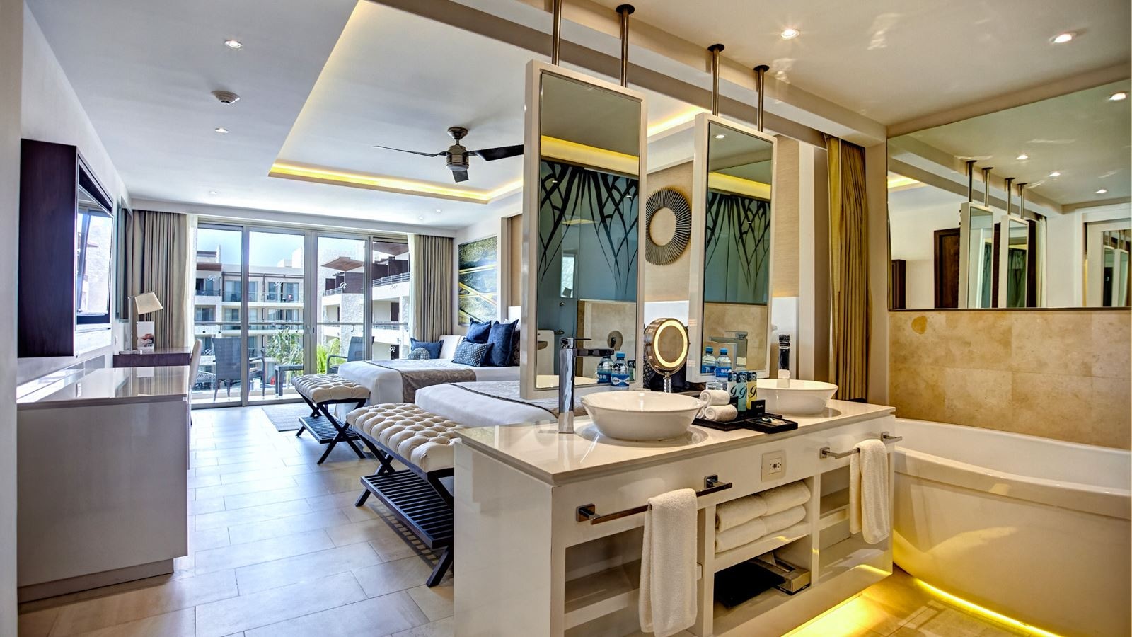 rooms-luxury-junior-suite-ocean-view