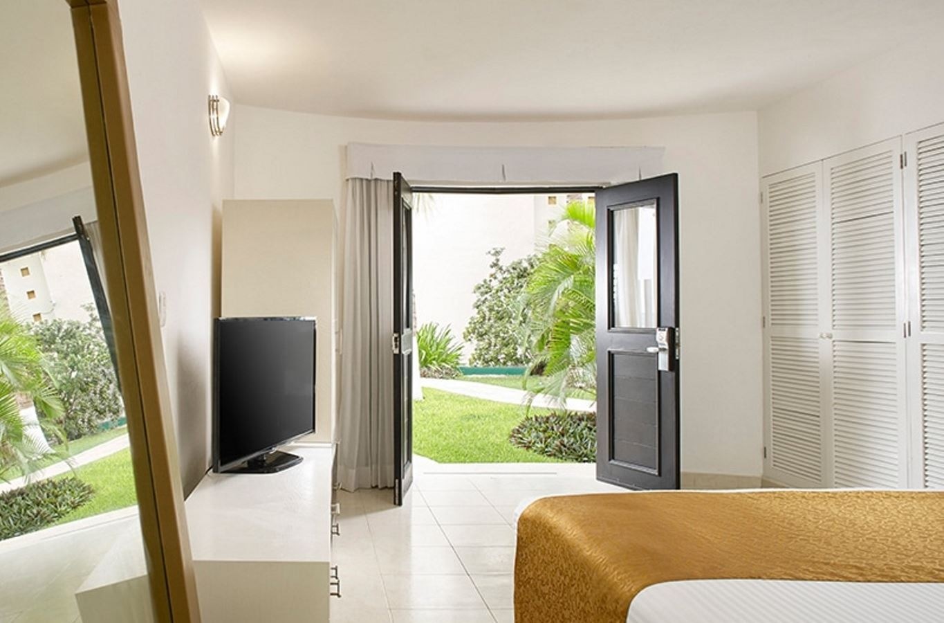 rooms-deluxe-garden-view