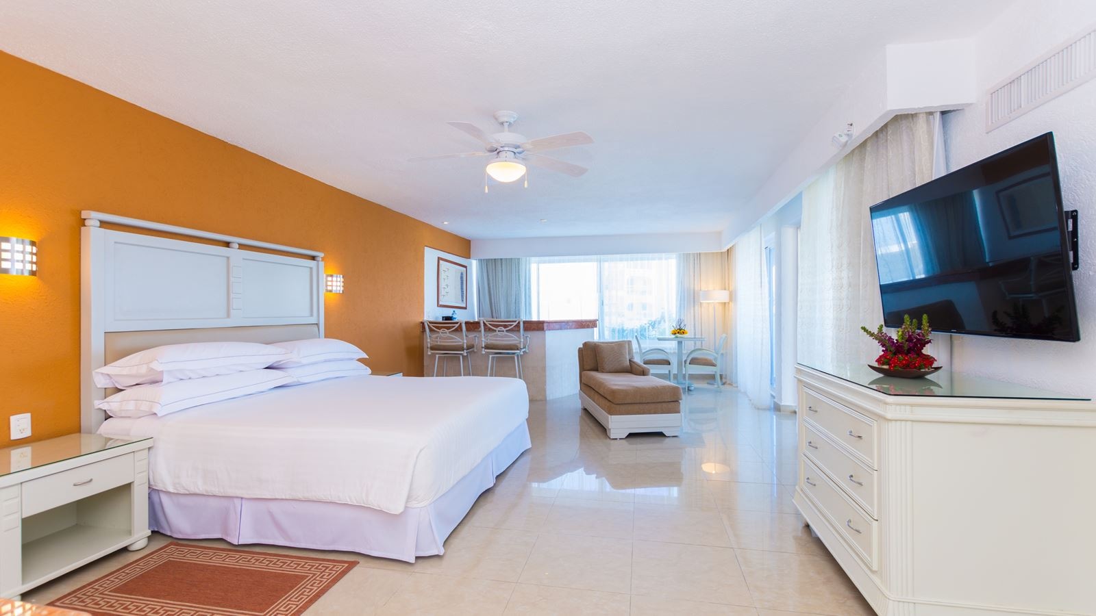 rooms-junior-suite-ocean-front-with-hot-tub