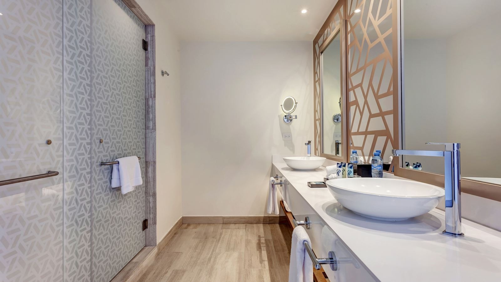 rooms-luxury-suite-sunset-view