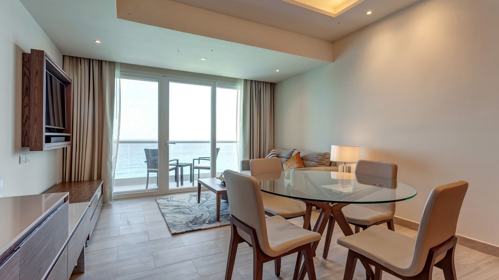 rooms-luxury-presidential-one-bedroom-suite-sunset-view-diamond-club