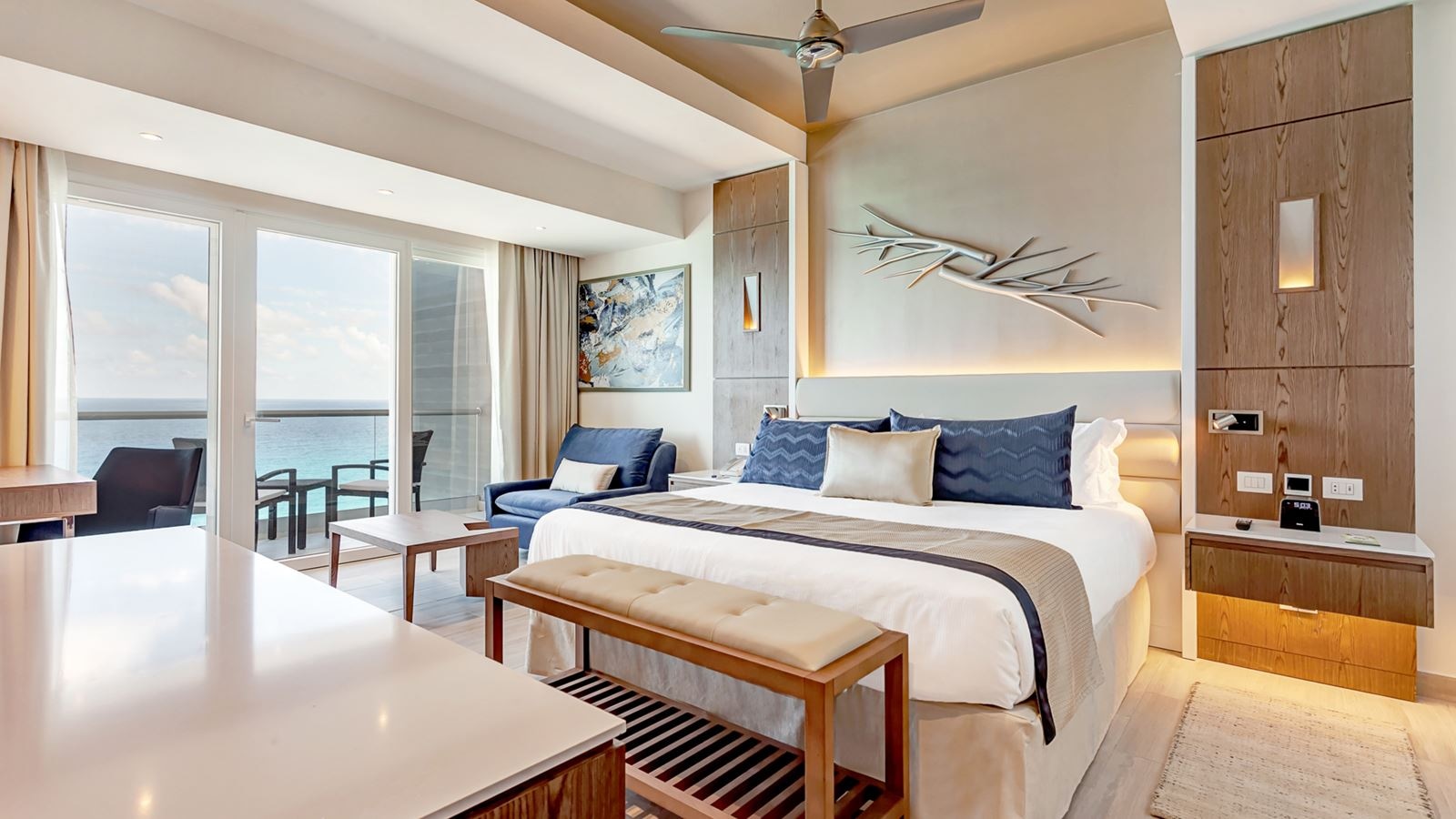 rooms-luxury-presidential-two-bedroom-suite-ocean-front