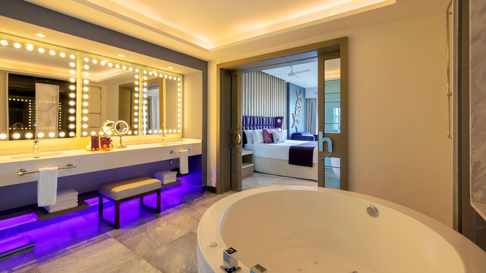 rooms-star-class-producers-two-bedroom-suite-swim-up