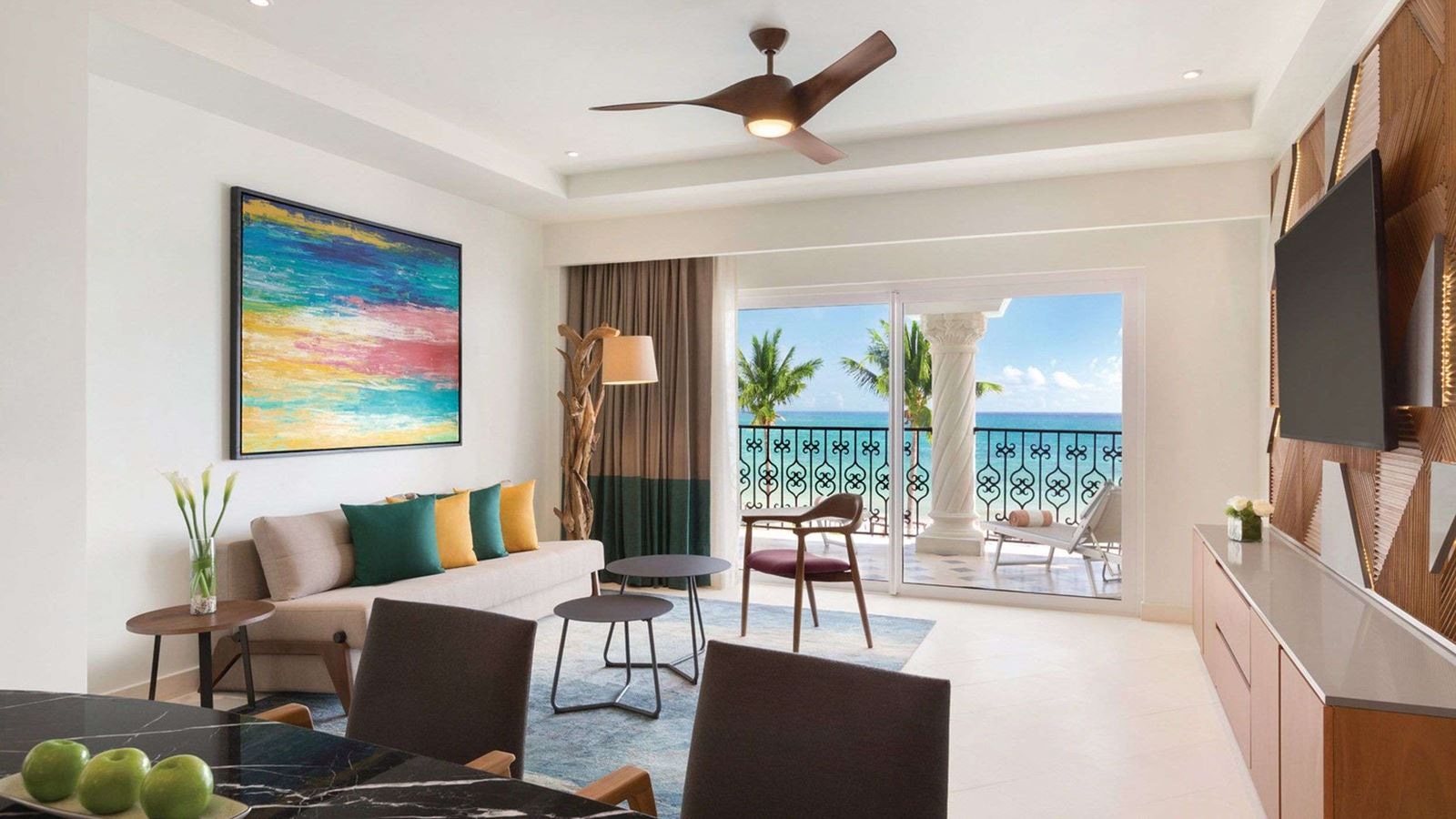 rooms-one-bedroom-suite-oceanfront