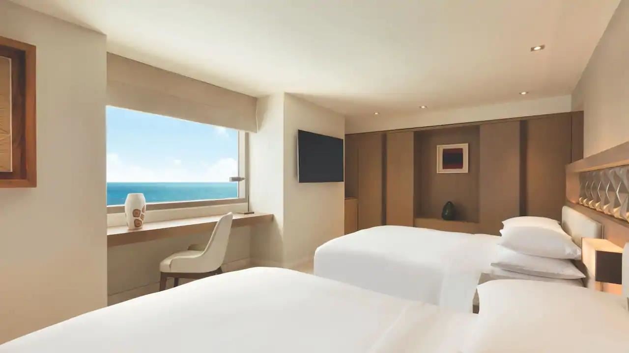 rooms-two-bedroom-club-ocean-front-suite