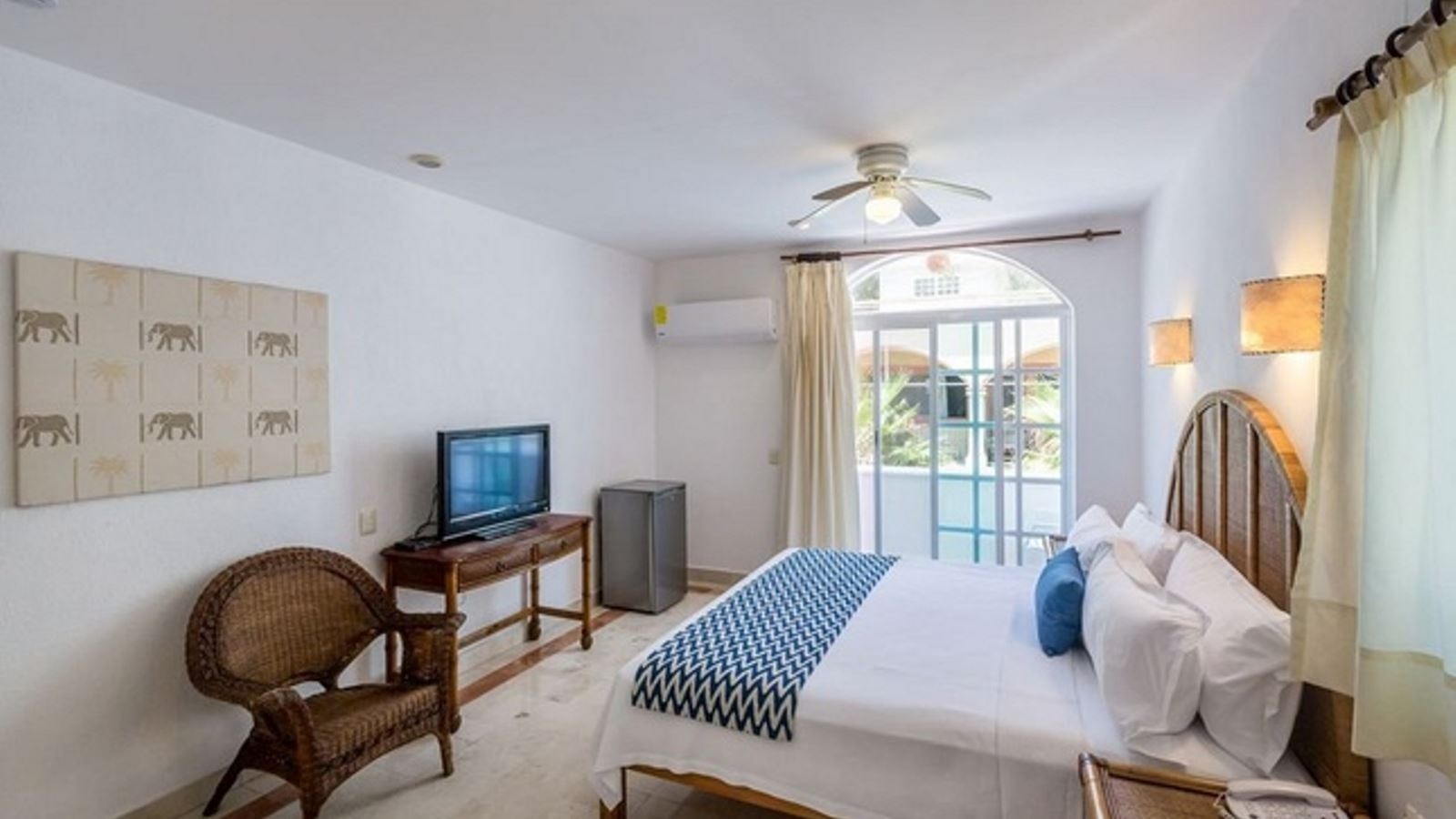 rooms-mirage-balcony