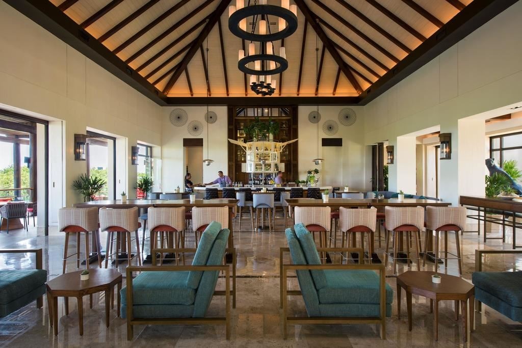 bars-hix-bar--lobby-lounge