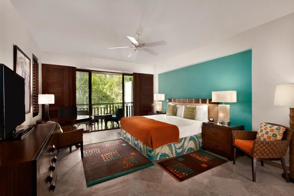 rooms-beach-area-king