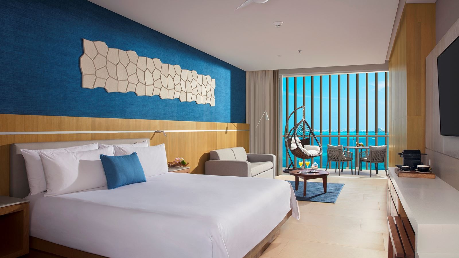 rooms-preferred-club-premium-suite-ocean-view-with-hot-tub