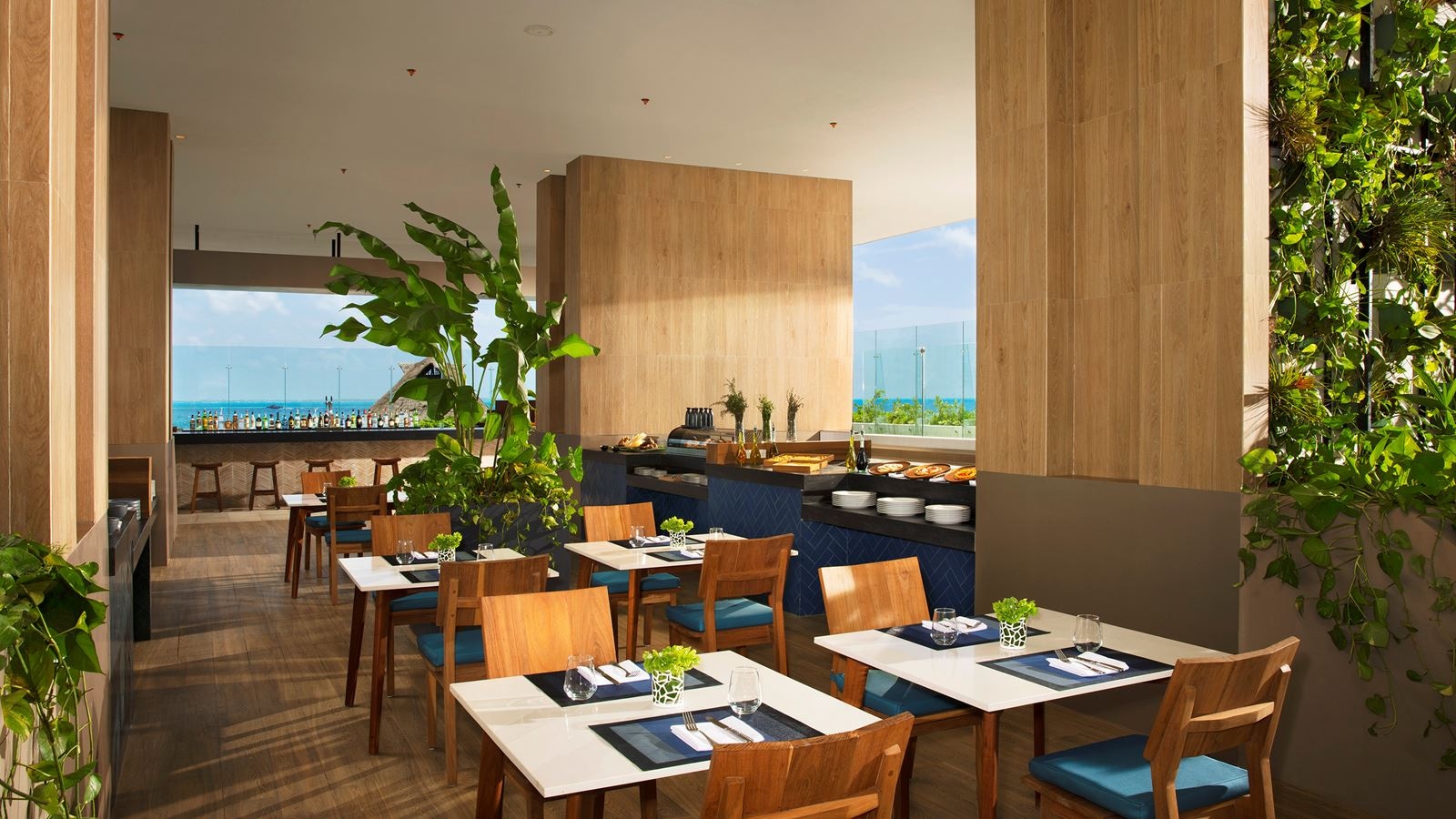 restaurants-la-plaza