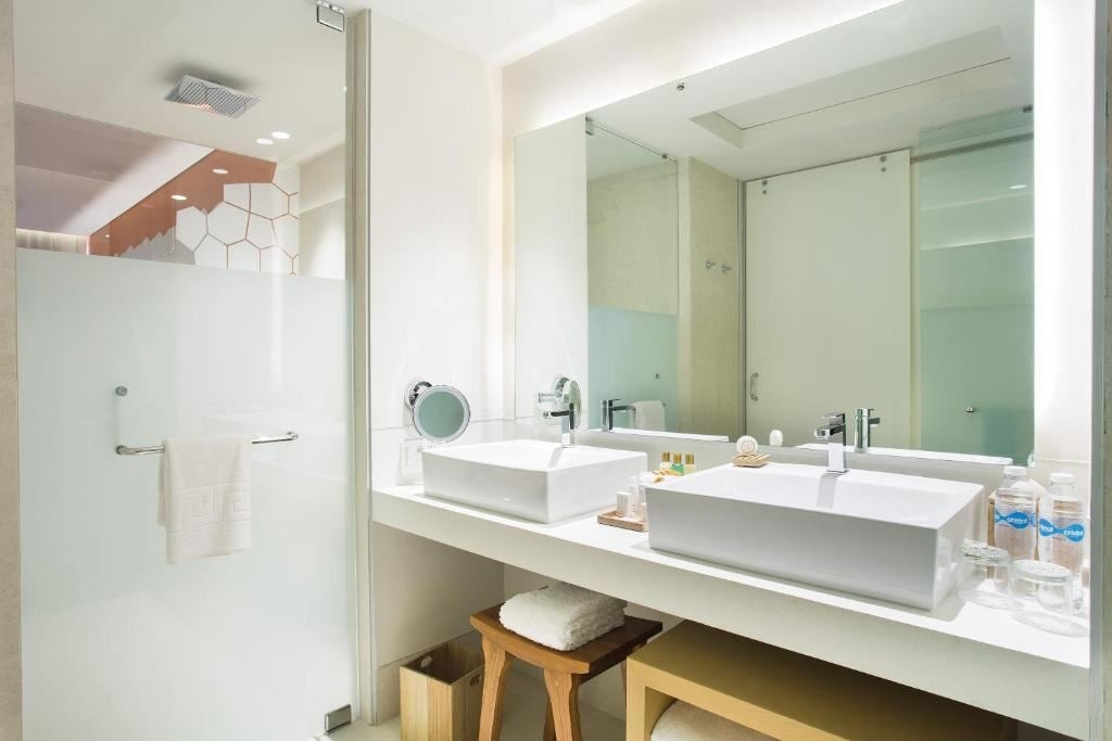 rooms-preferred-club-deluxe-ocean-view-with-plunge-pool