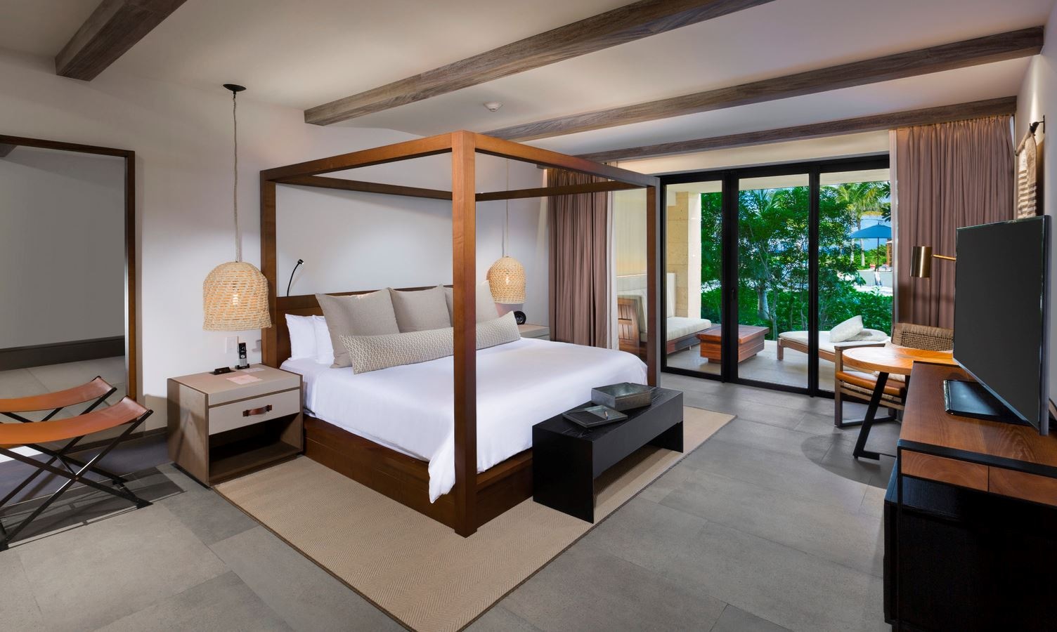 rooms-estancia-suite-tropical-view--one-bedroom