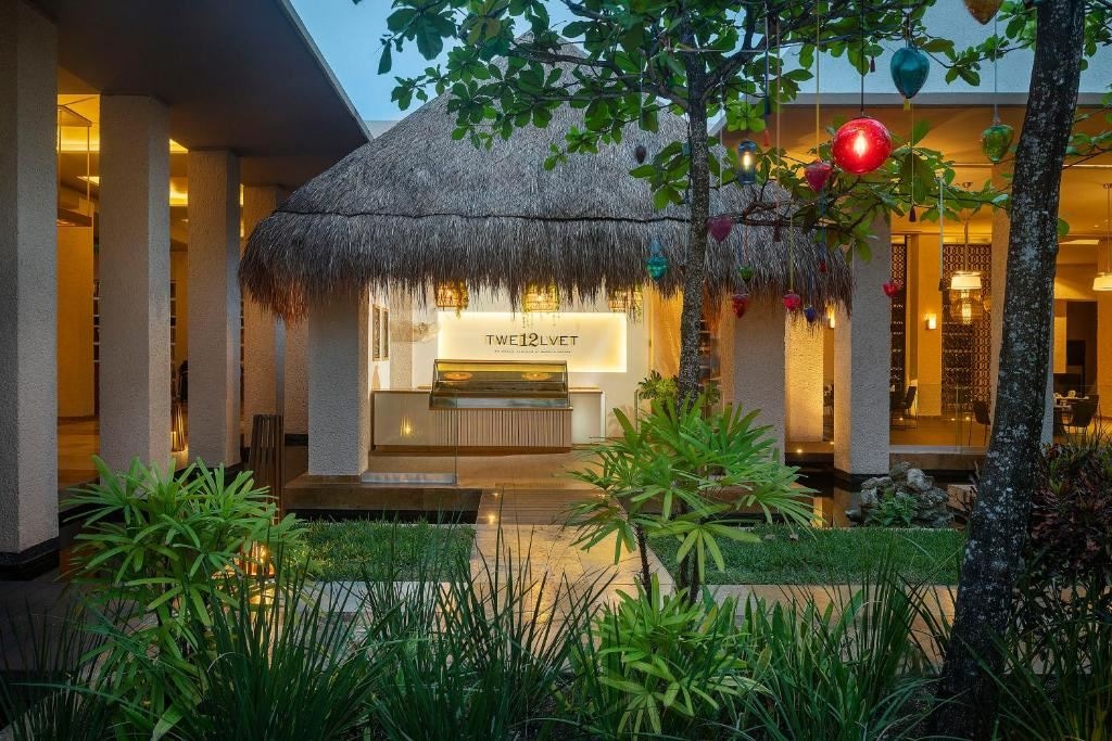 restaurants-hadar-adults-only