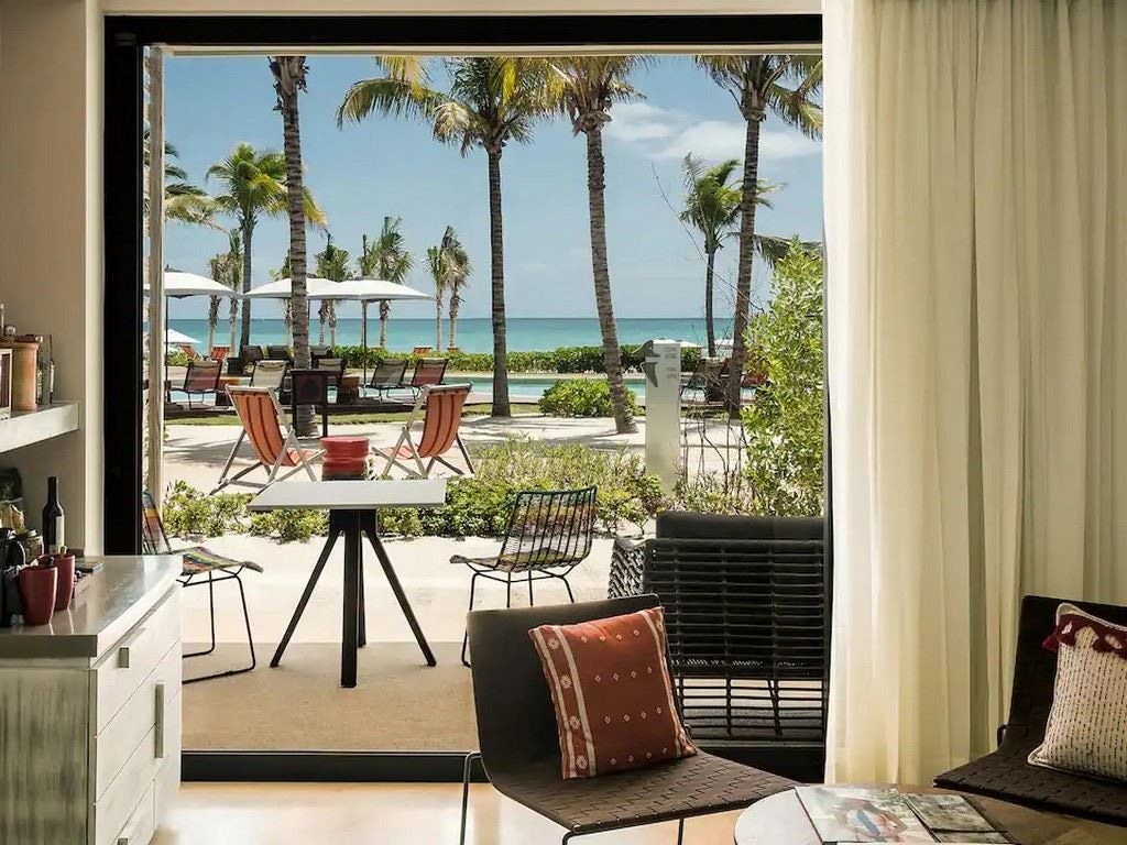 rooms-2-double-beds-ocean-view