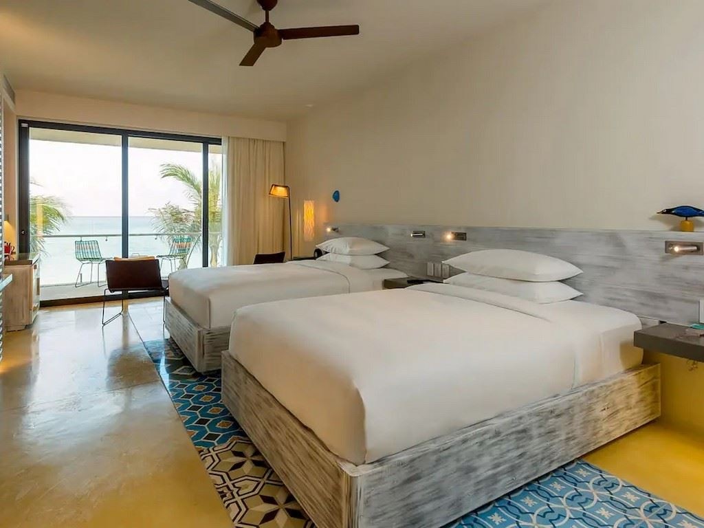rooms-2-double-beds-beach-front