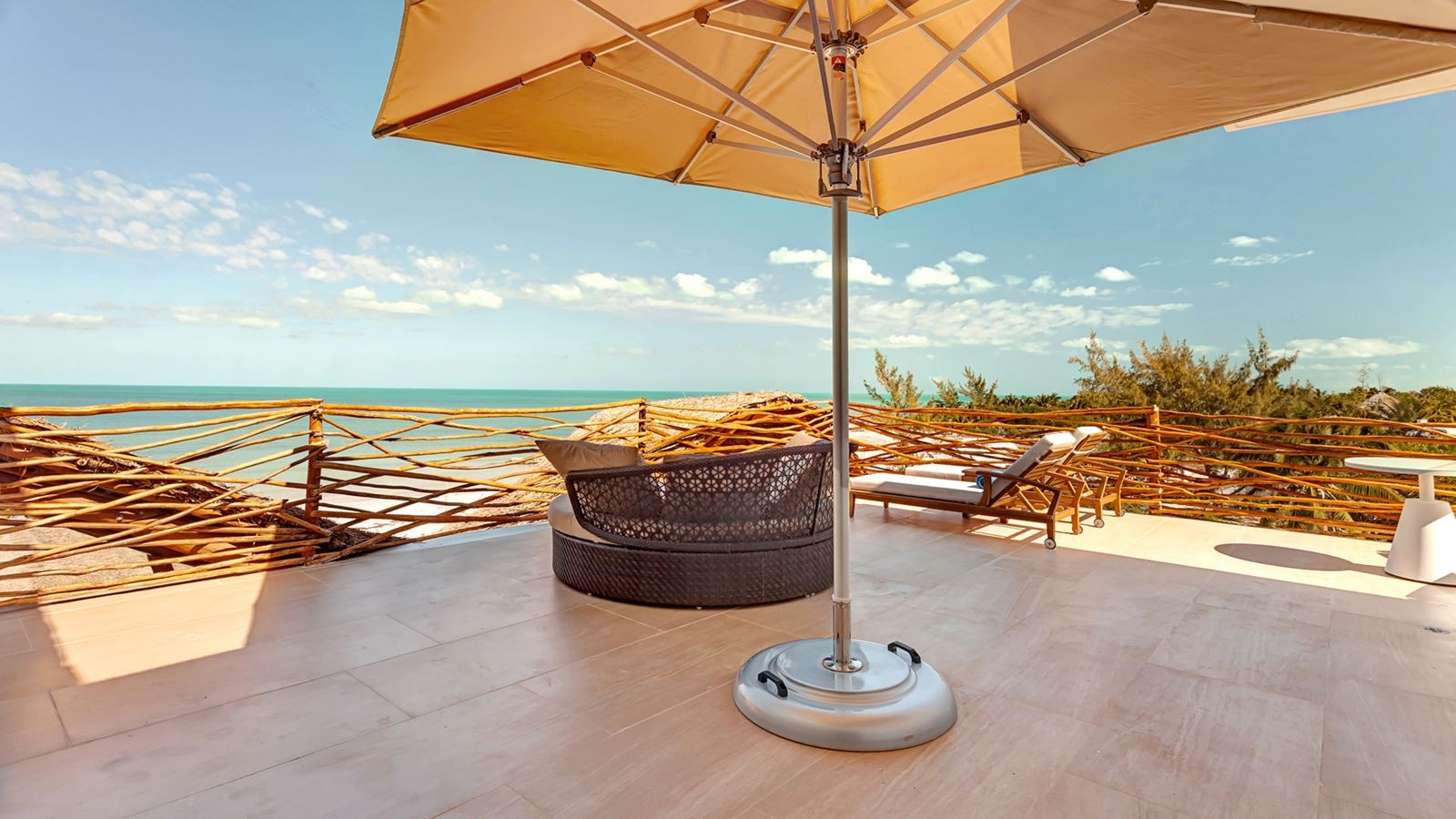 rooms-presidential-ocean-front-one-bedroom-suite