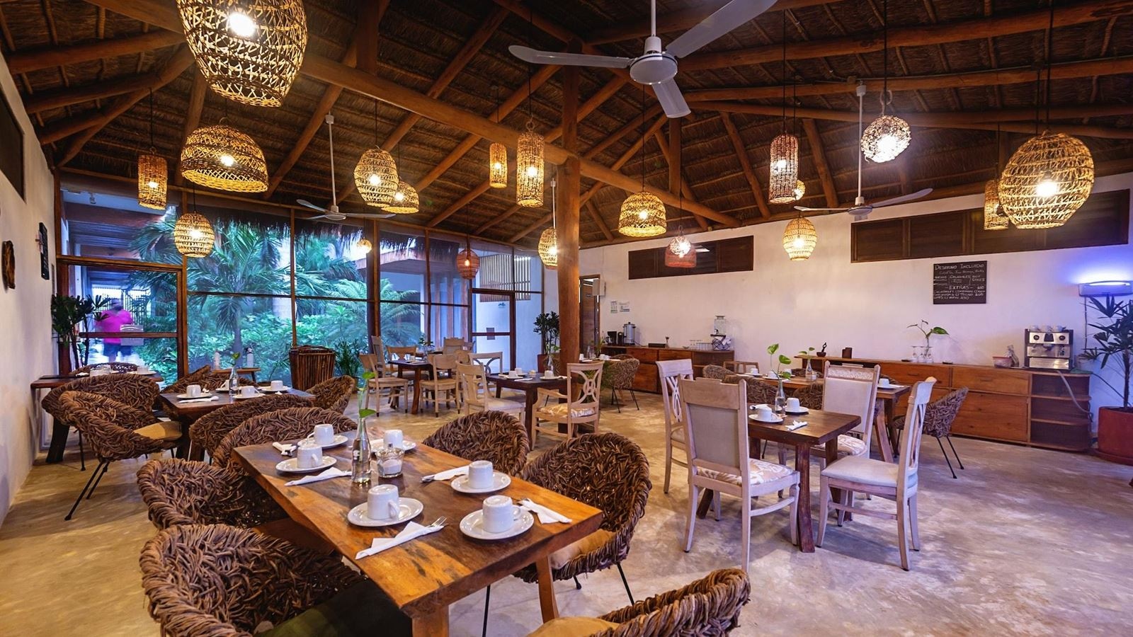 restaurants-restaurants