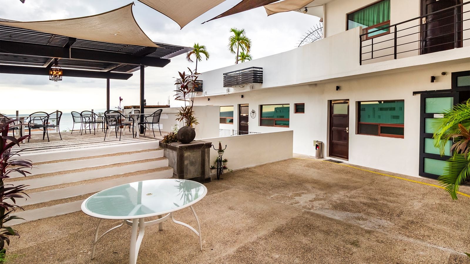 restaurants-restaurants