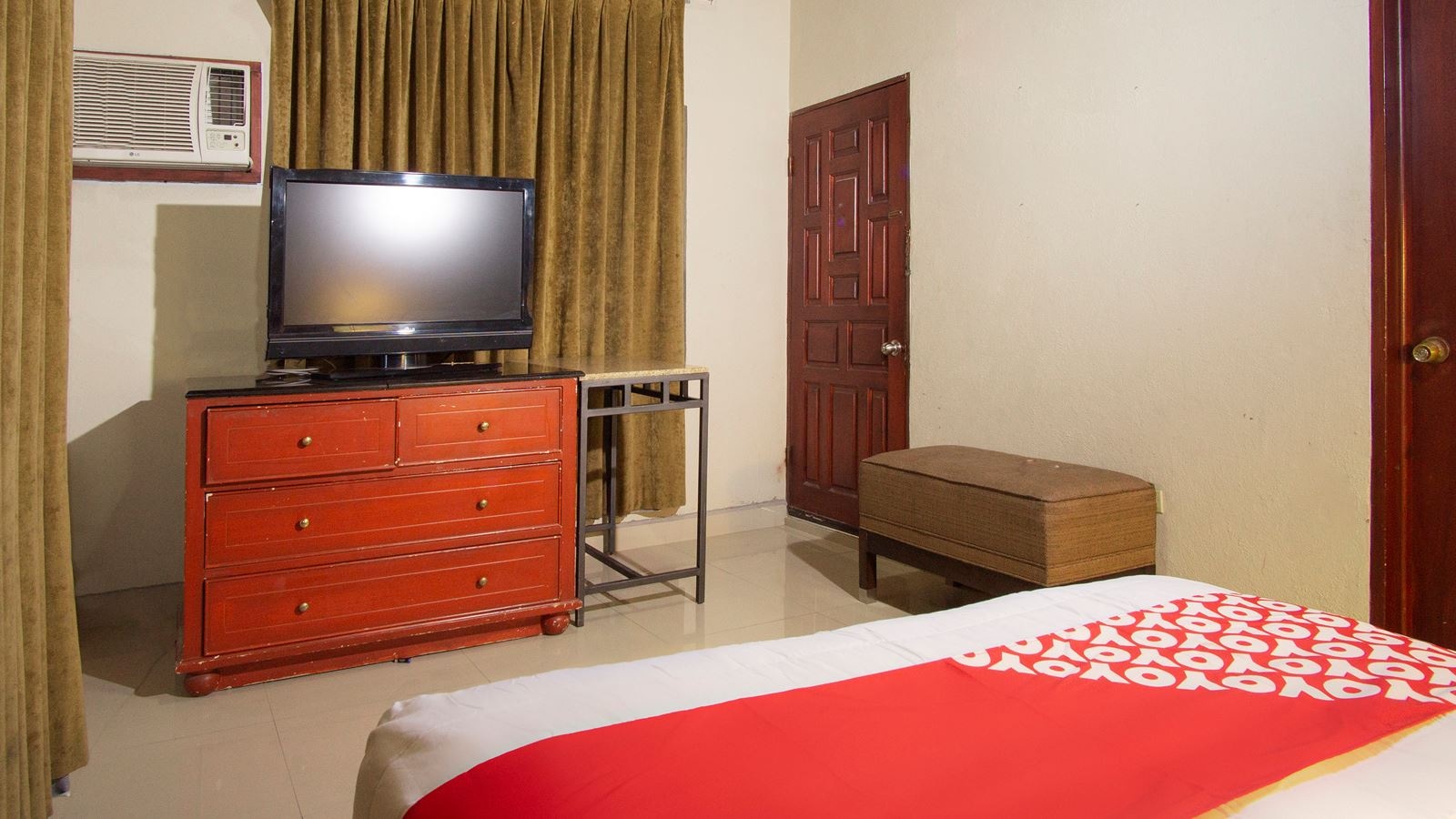 rooms-double-with-double-bed