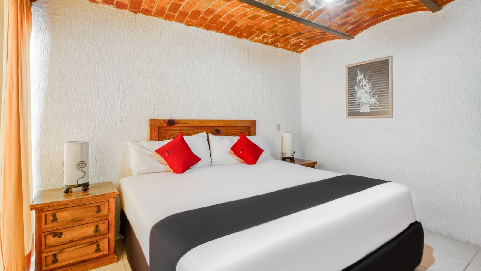 rooms-double-king-size-bed