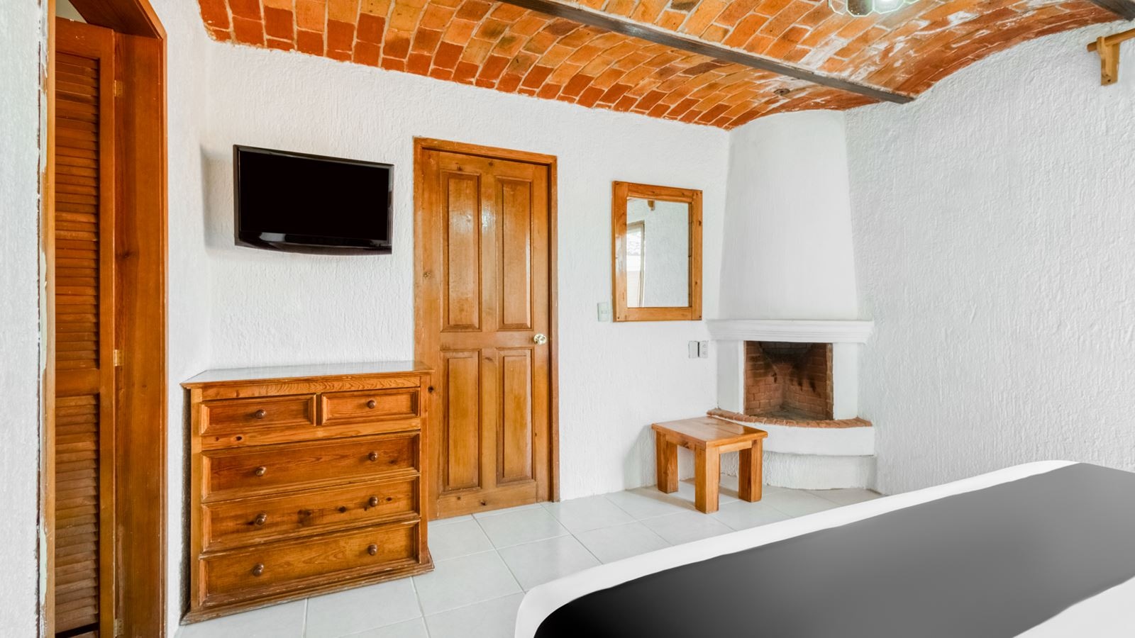 rooms-double-king-size-bed