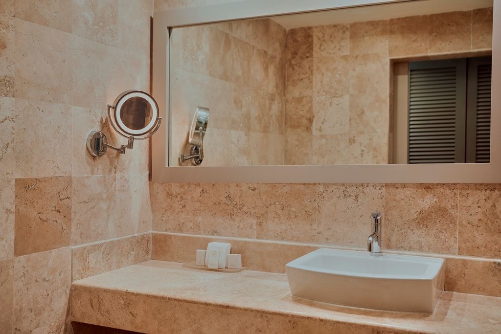 rooms-privileged-romance