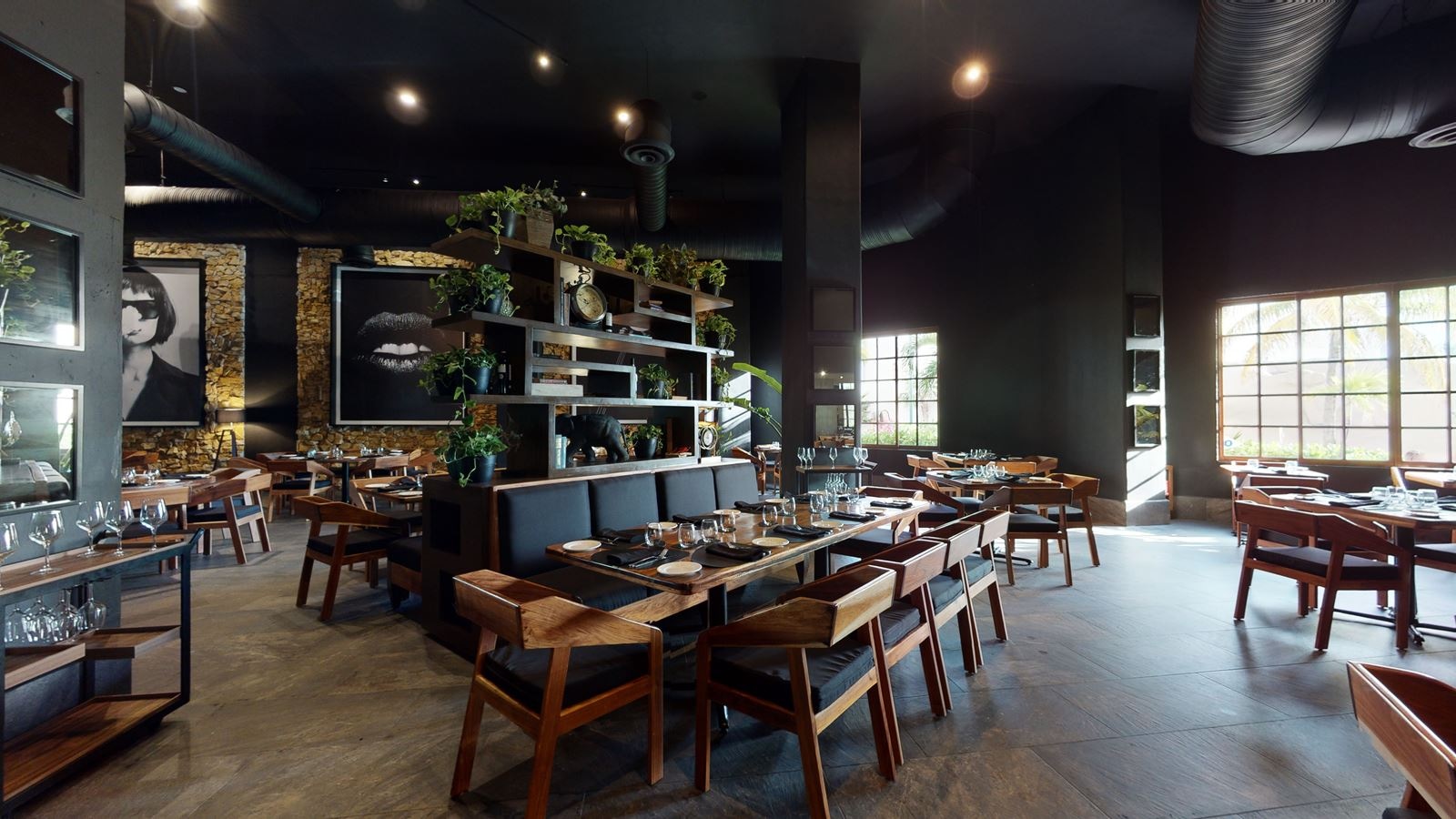 restaurants-big-benwine--grill