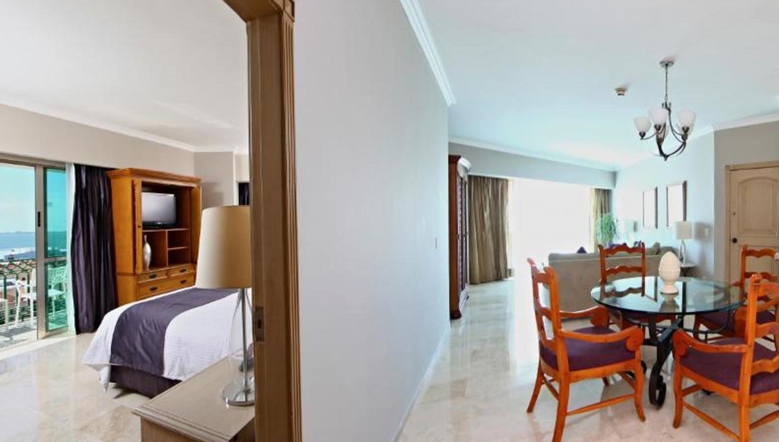 rooms-laguna-suite