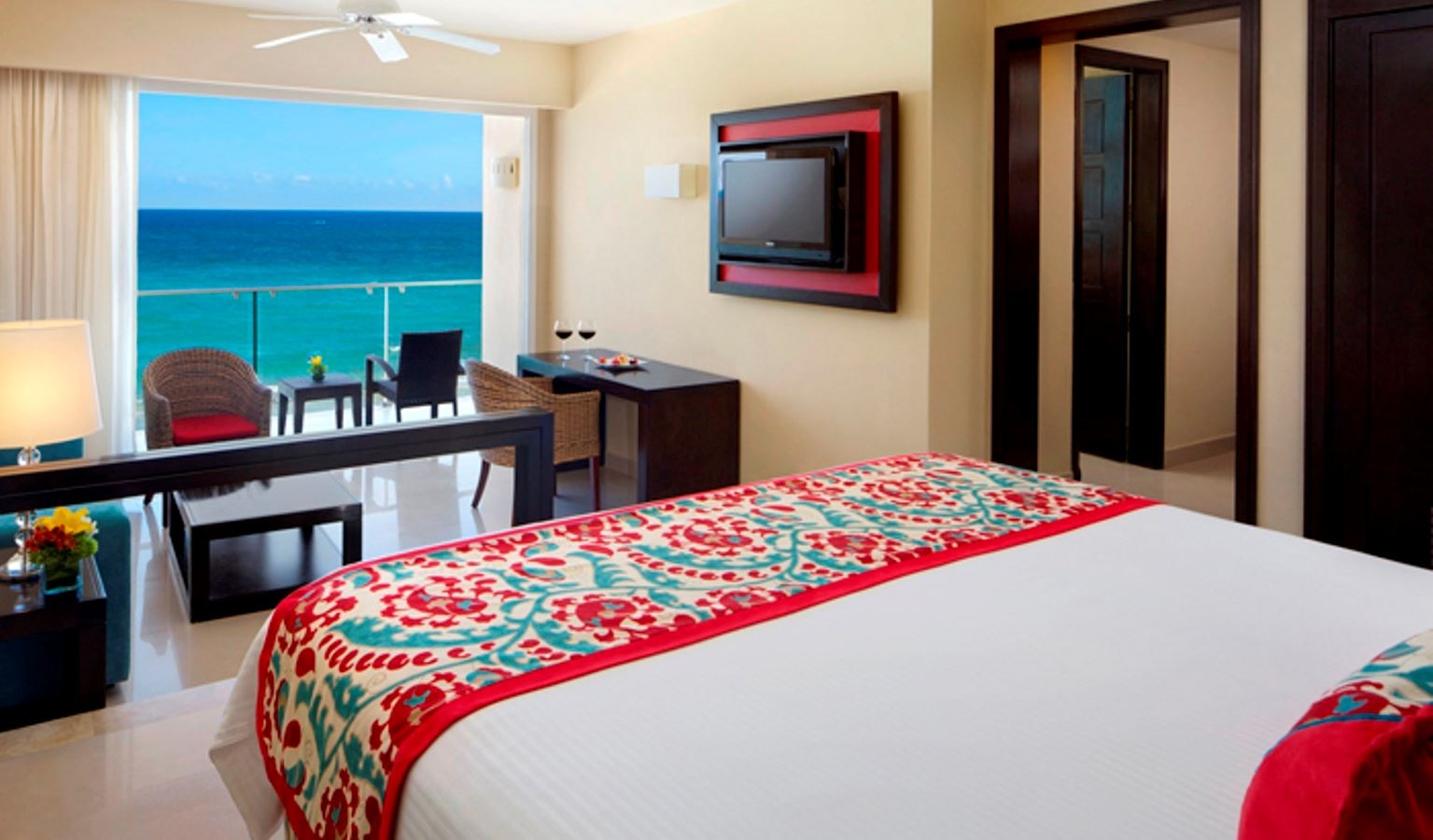 rooms-preffered-club-junior-suite-ocean-front