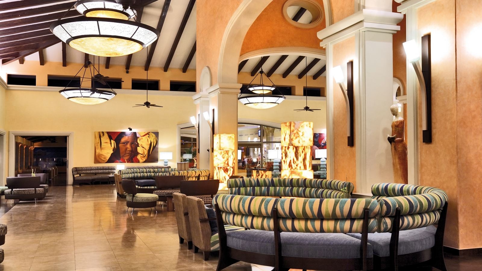 bars-carey--lobby--bar