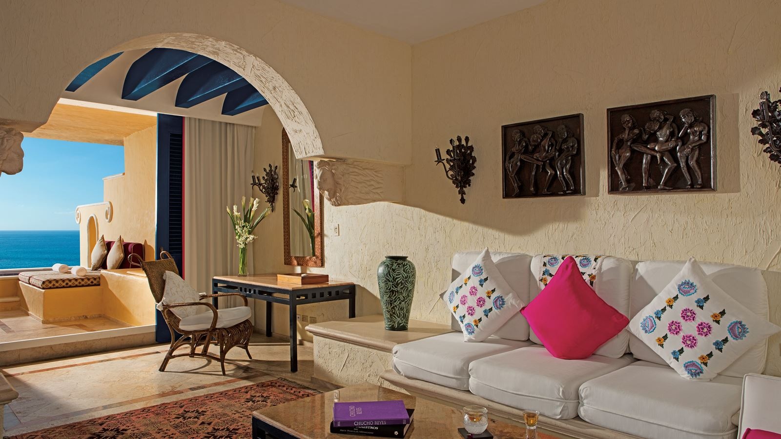 rooms-romance-ocean-front-lover-suite