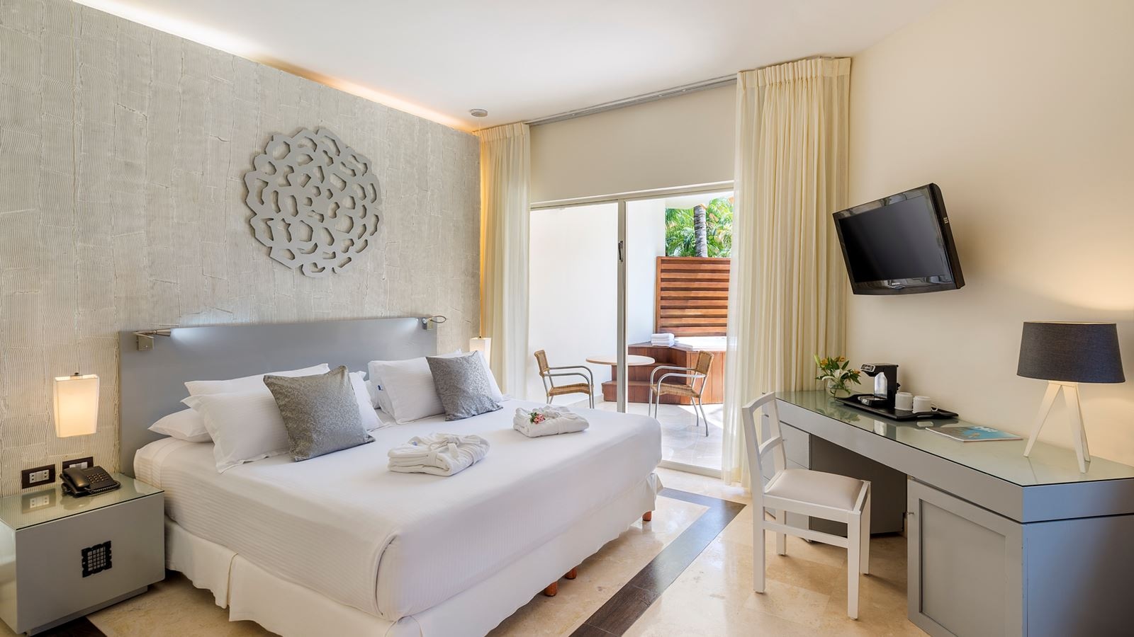 rooms-honeymoon-maya-deluxe-privelege