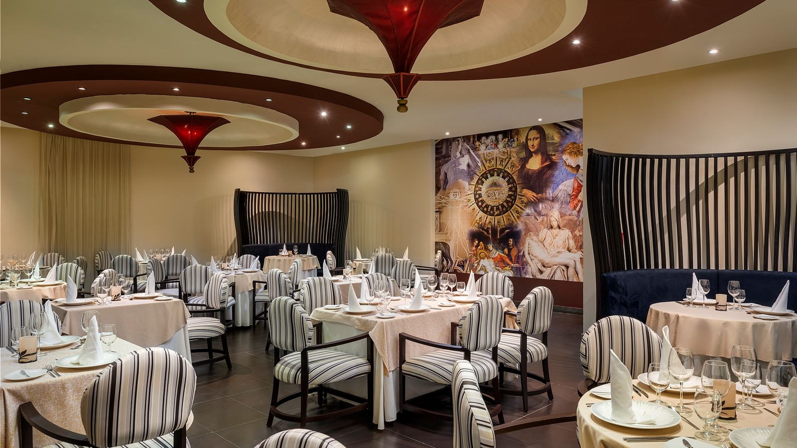 restaurants-blue-moon-adults-only