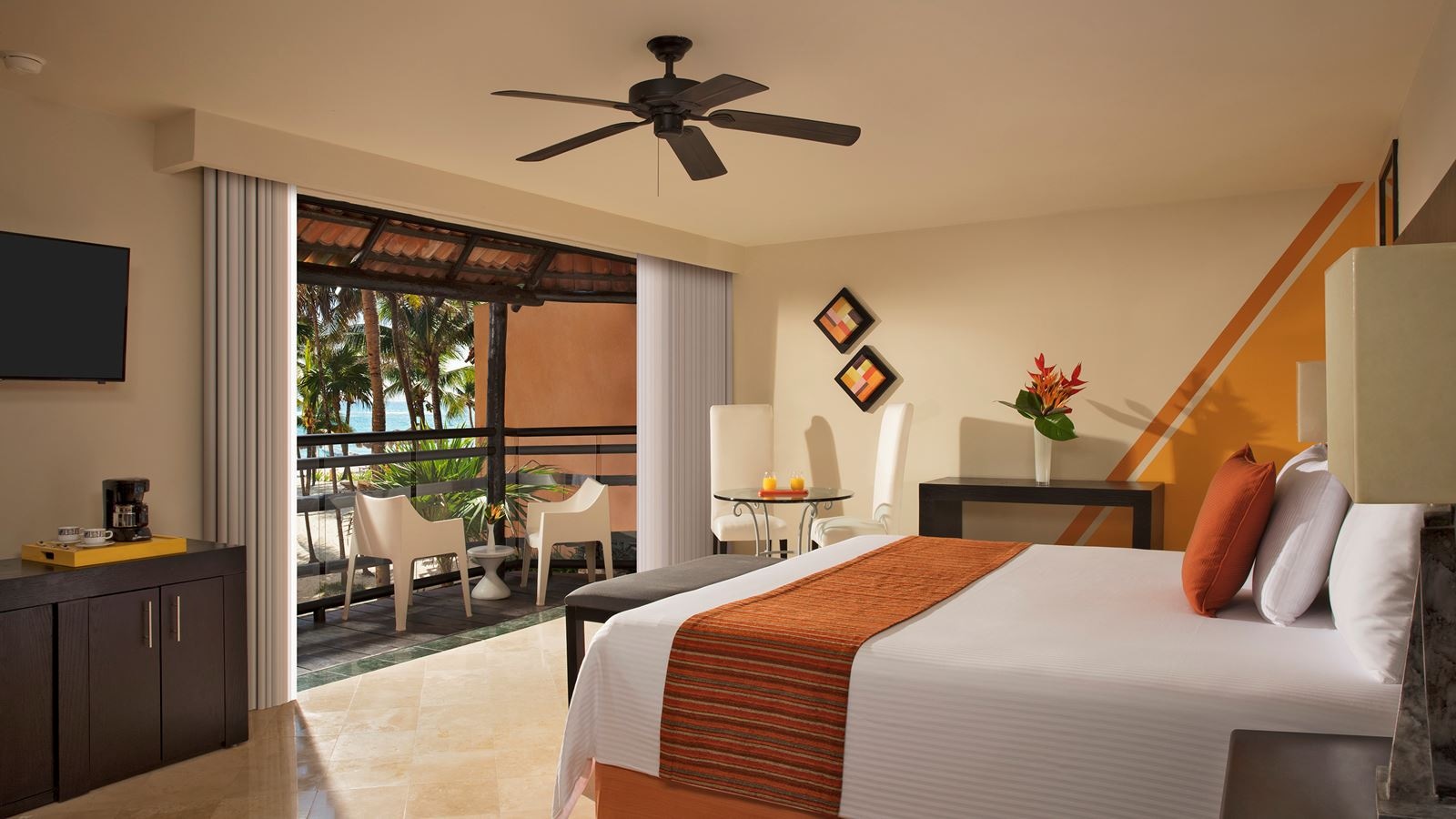 rooms-deluxe-partial-ocean-view