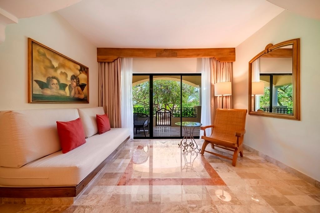 rooms-junior-suite-beach-access