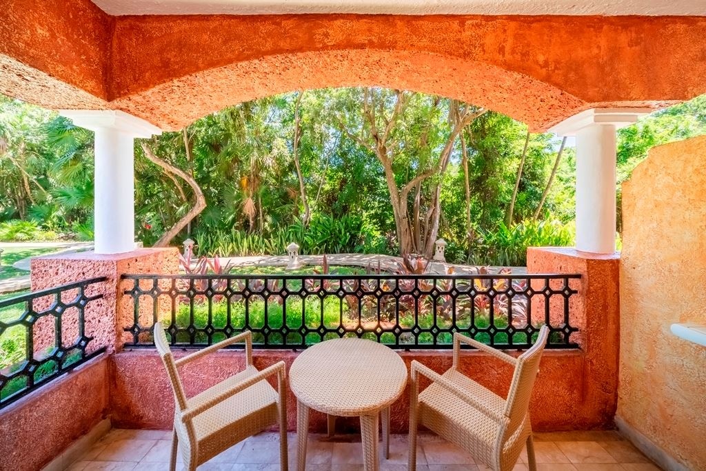 rooms-premium-tropical-view