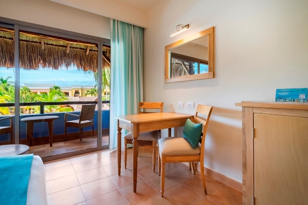 rooms-premium-tropical-view