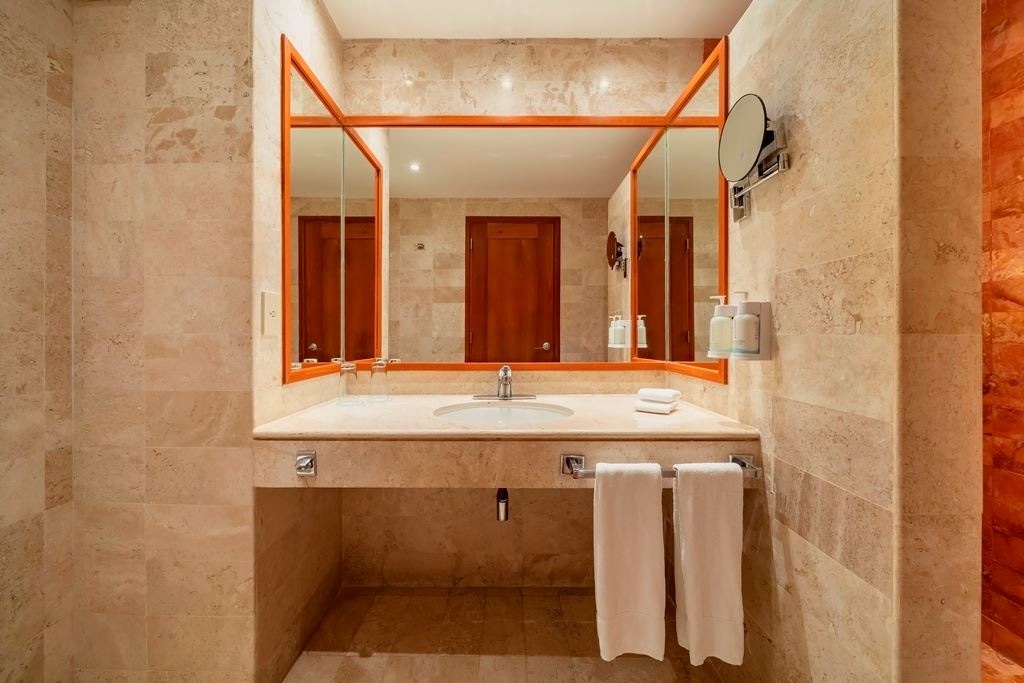 rooms-premium-near-pool