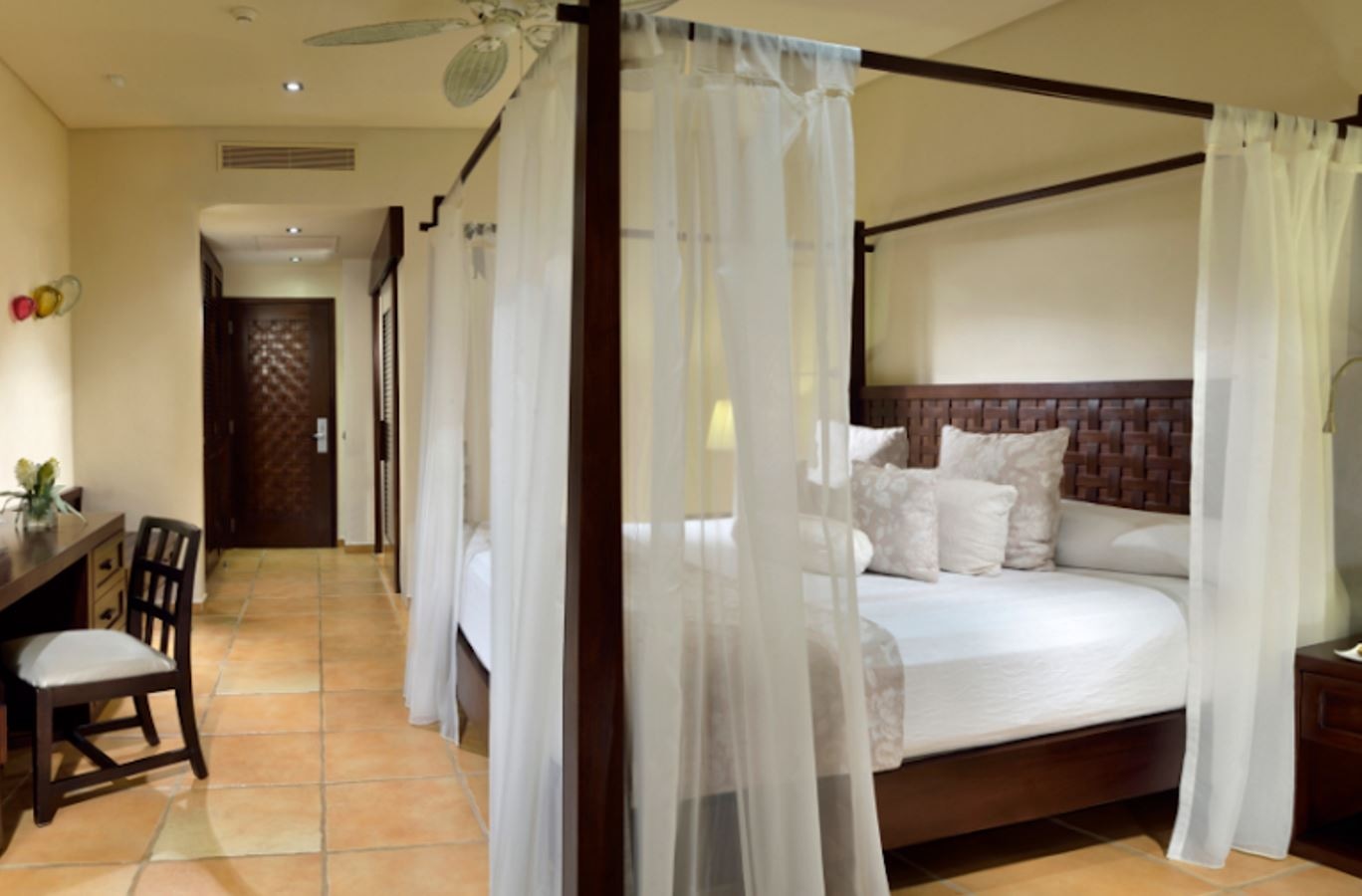 rooms-privileged-romance