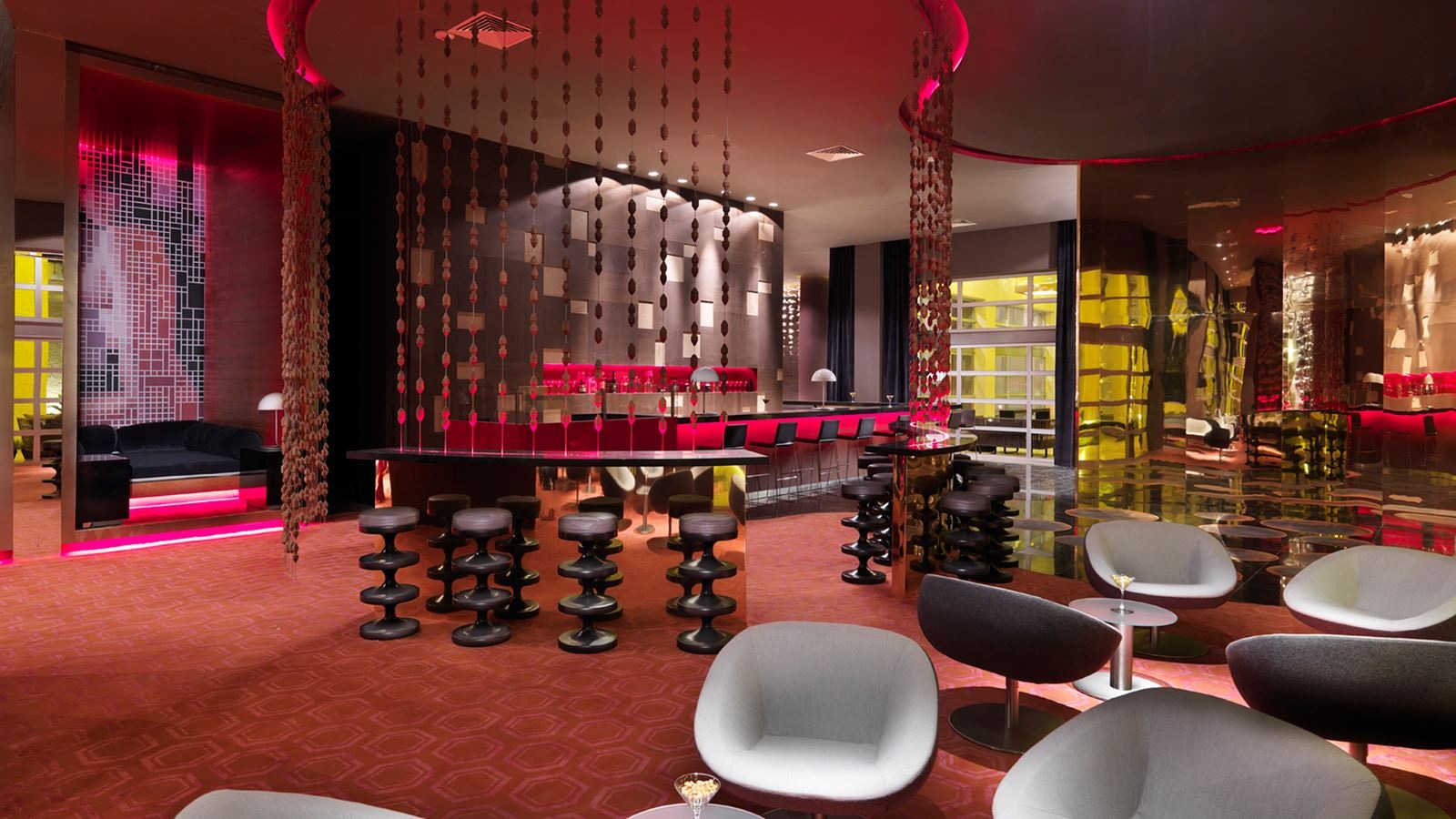 bars-red-lounge