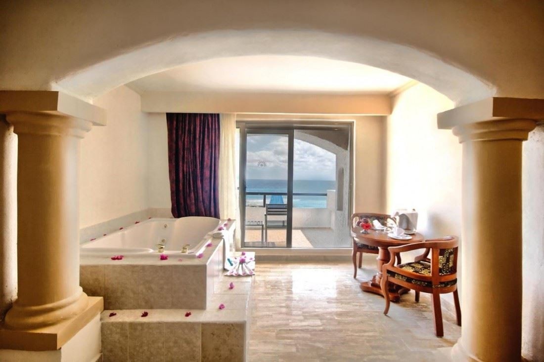 rooms-club-room-ocean-view