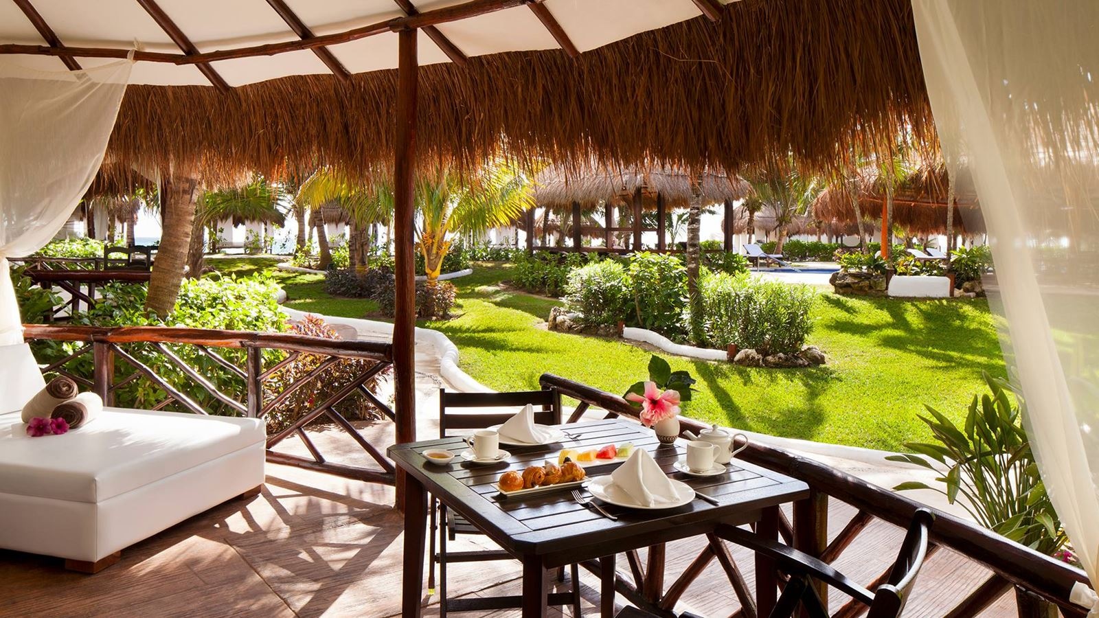 rooms-beach-front-casita-suite