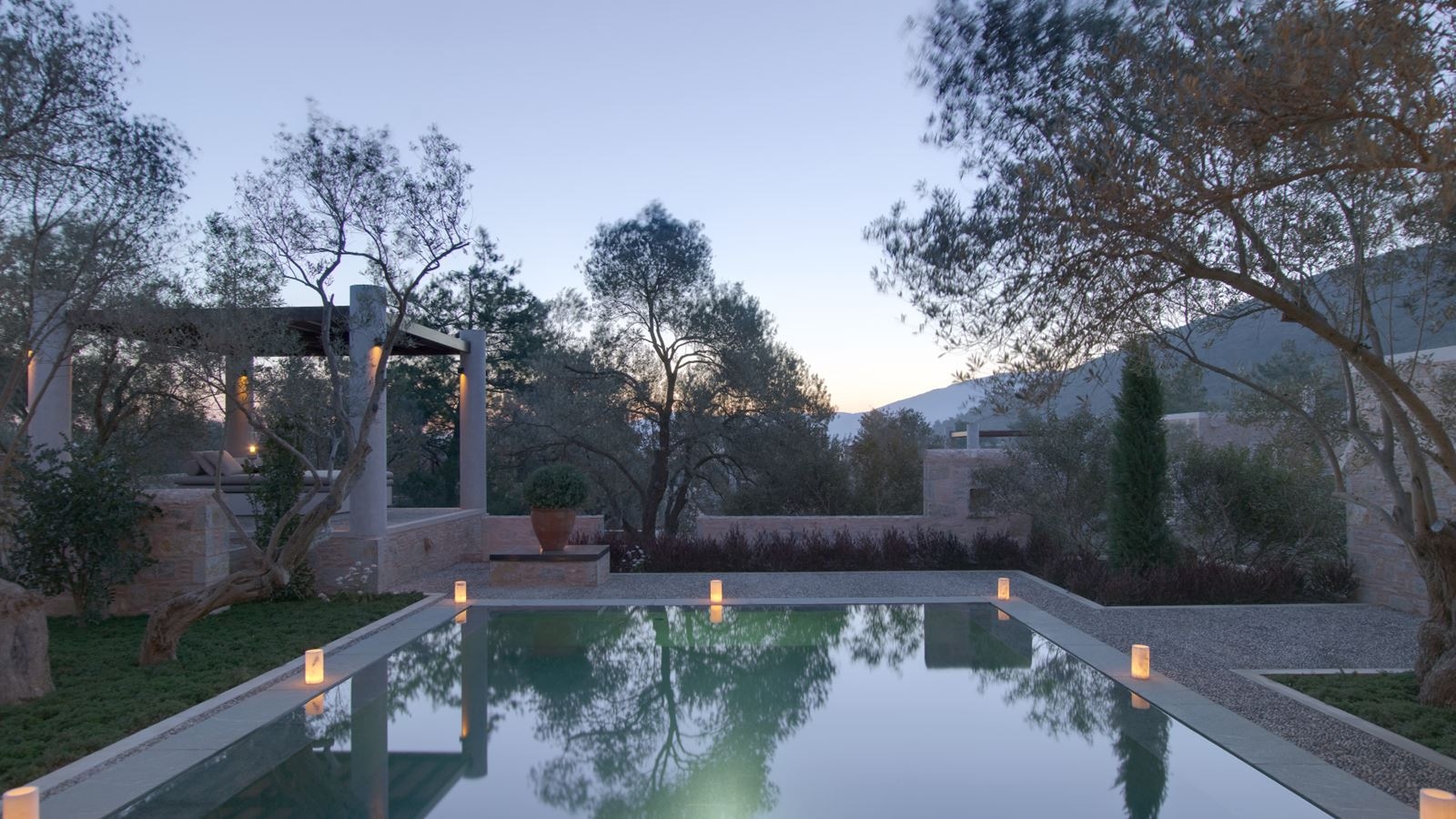 rooms-pool-pavillion-garden-view