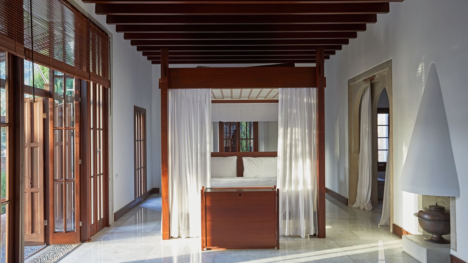 rooms-pool-pavillion-garden-view