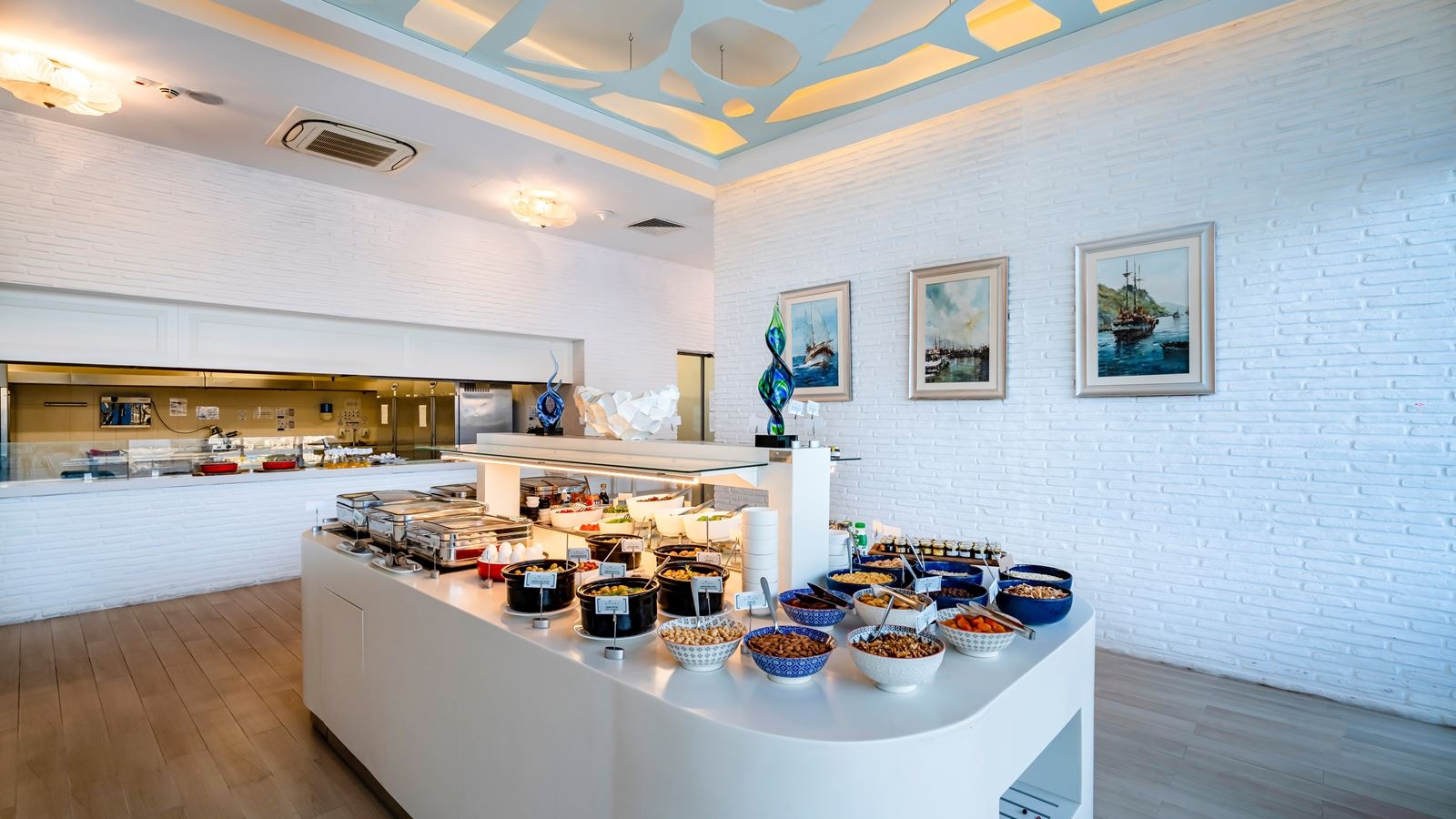 restaurants-breeze-restaurant